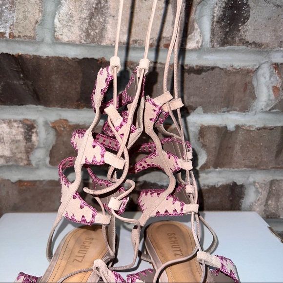 Wrap-around strapped sandal - Picture 3 of 12